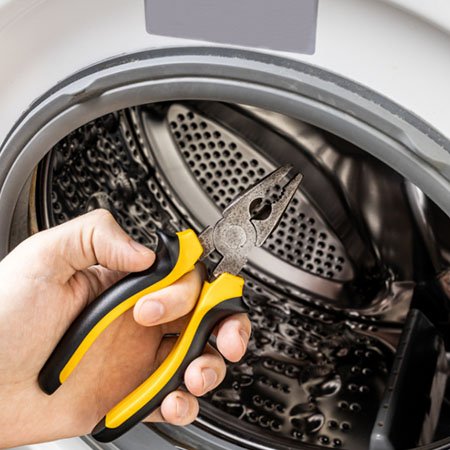 Magalia-Appliance-Repair-Men-image_07